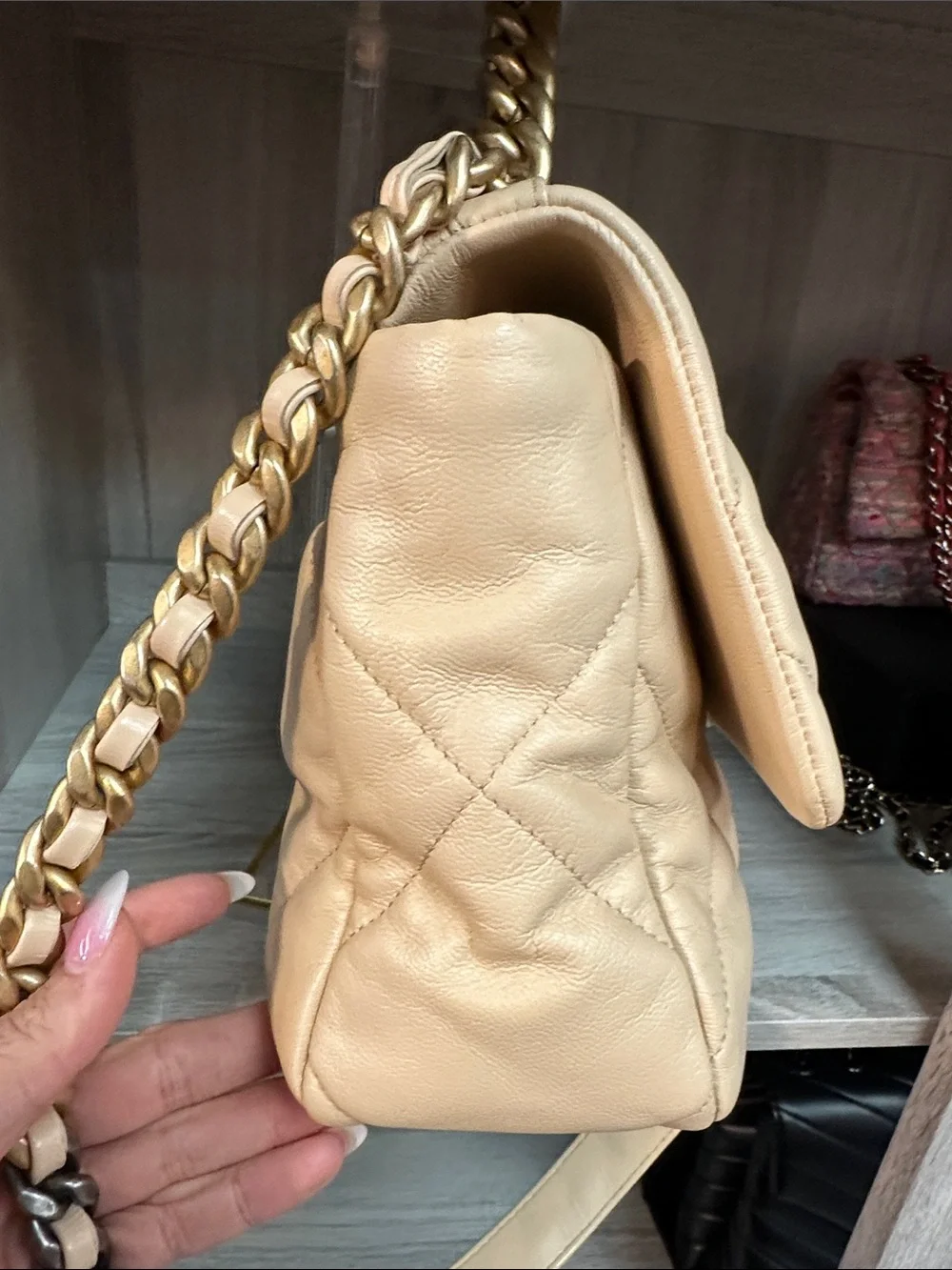 Chanel 19 Quilted Leather shoulder bag